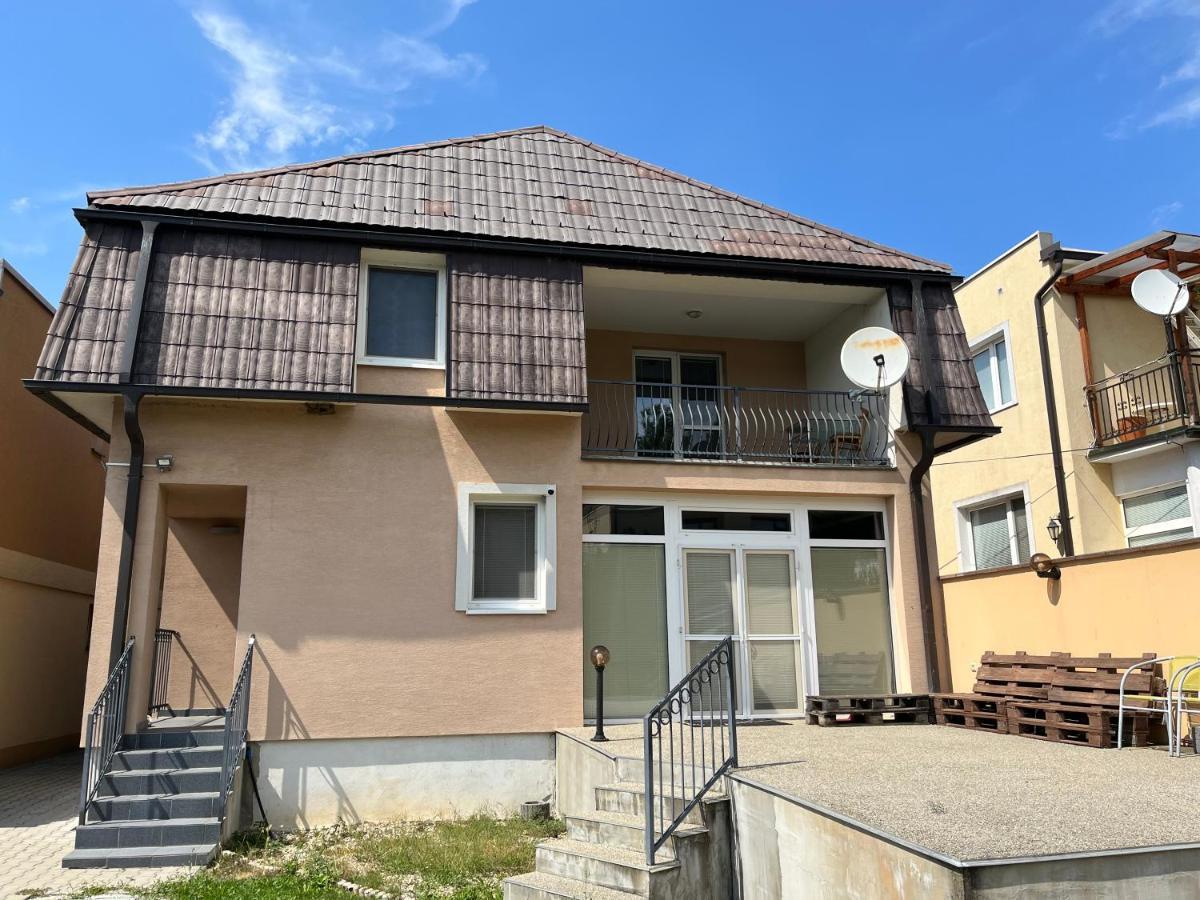 Dom Melissa V Malebnej Obci Banka Casa vacanze *